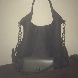 Michael Kors Large Astor Tote & Matching Wallet!!